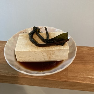 最強のひややっこ(ギョウジャニンニク)